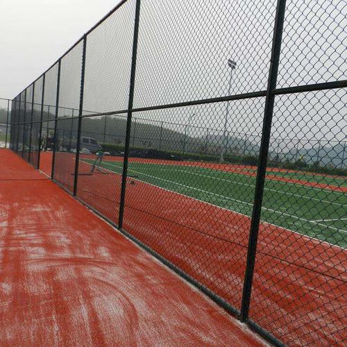 【三十年厂家】绿色篮球场隔离铁丝网围栏 娱乐场钢材网球场围网